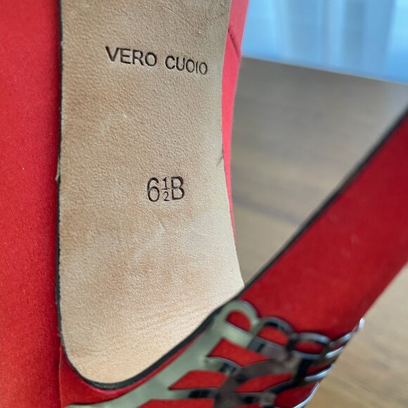 BCBG Maxazria || Peep-toe Pumps Heelswith Intricate Detail Red - EUC - Size 6.5B - Picture 5 of 5